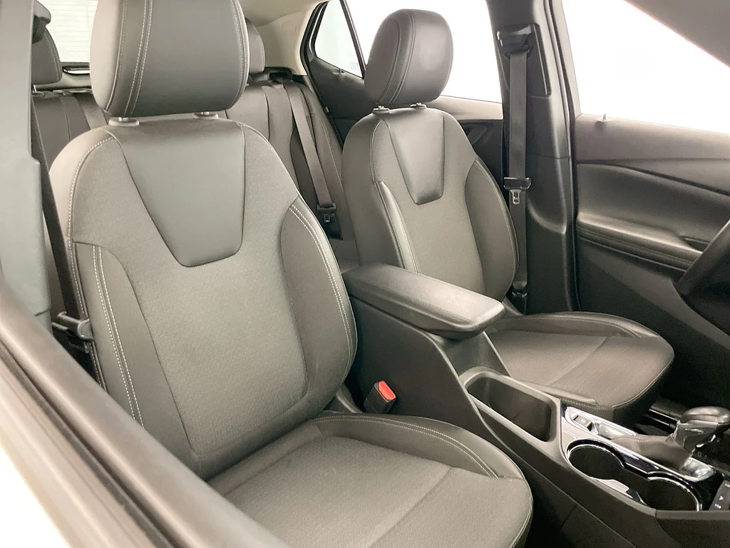 Used 2024 WHITE Buick Preferred image 25