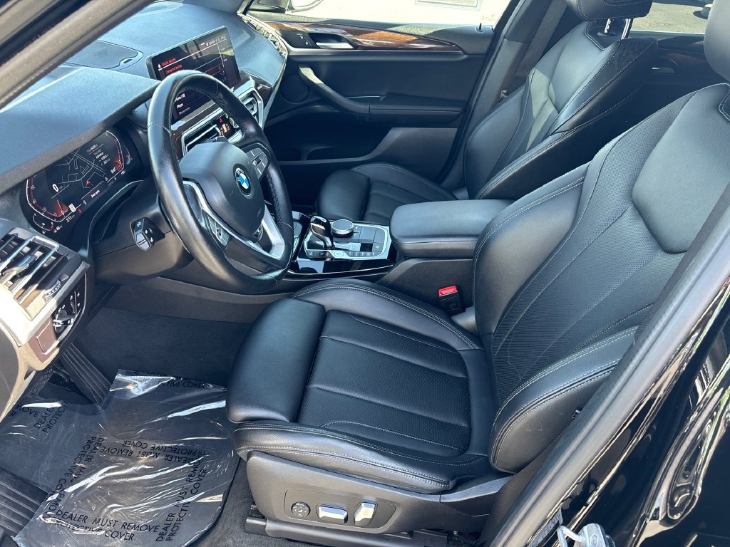 Used 2022 Jet Black BMW xDrive30i image 24