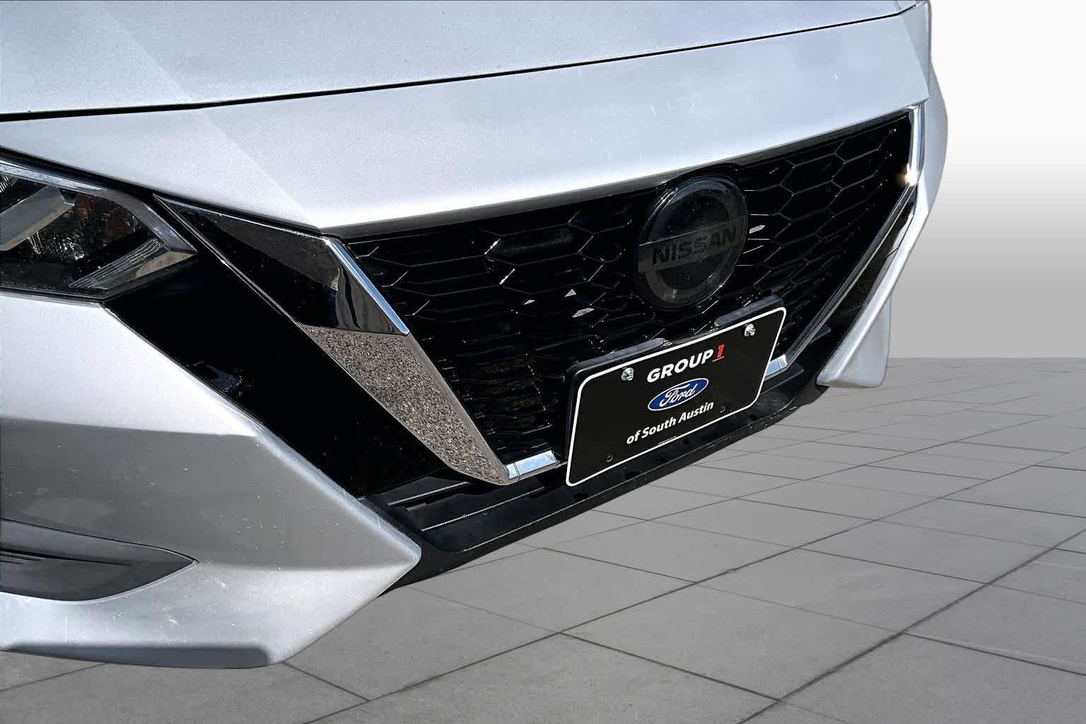 Used 2020 Brilliant Silver Metallic Nissan SV image 30
