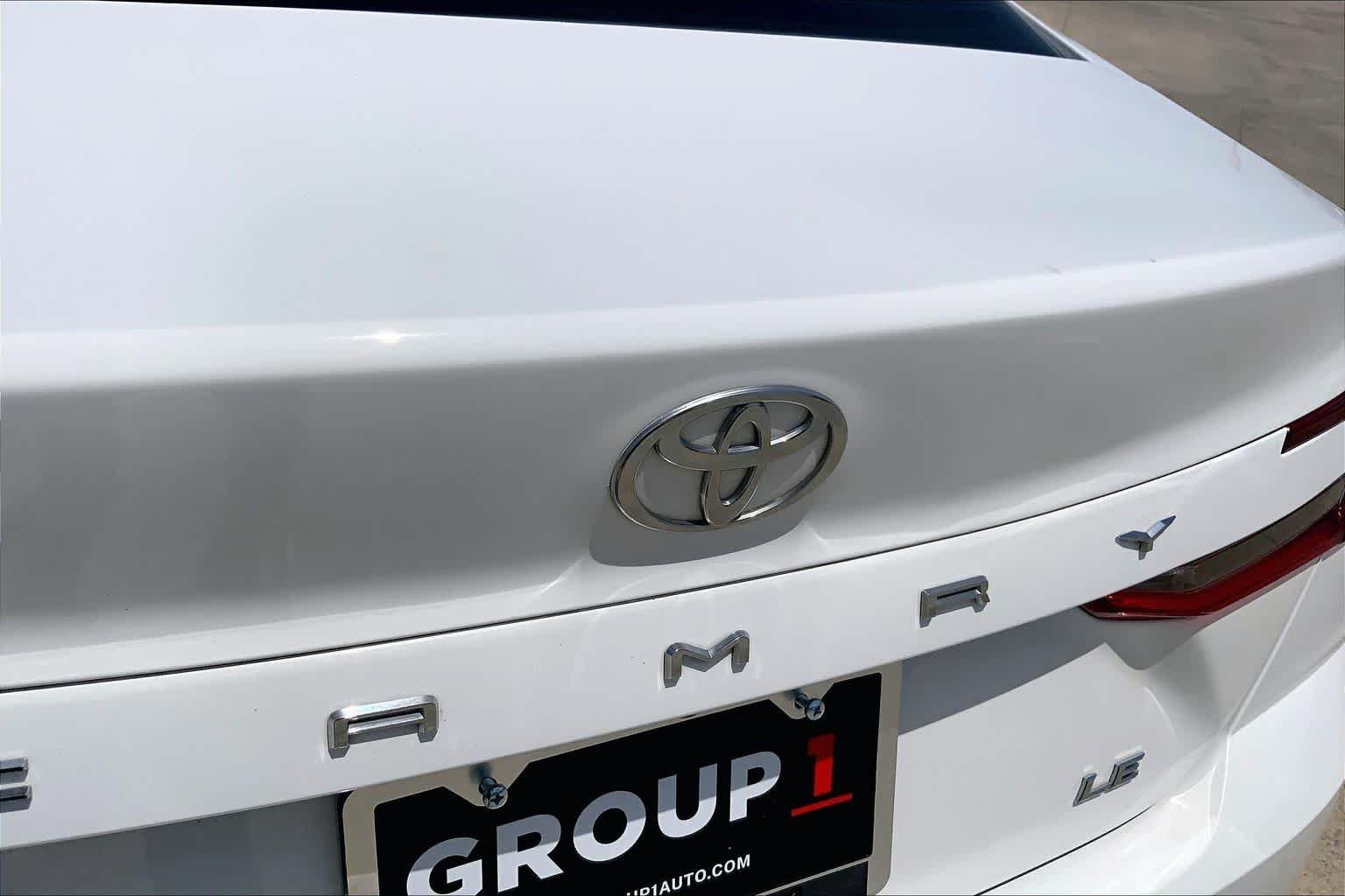 Used 2025 Ice Cap Toyota LE image 59
