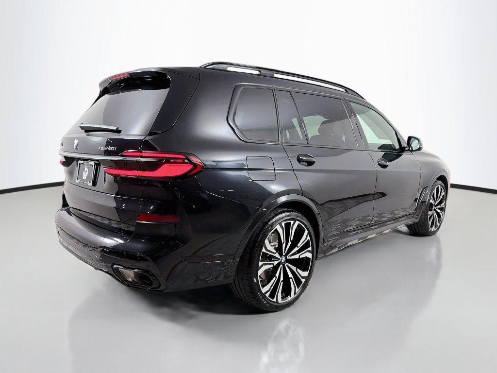 Used 2027 Black BMW xDrive40i image 5