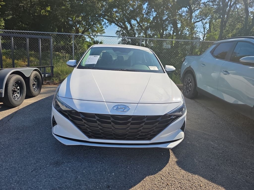 Used 2022 Ceramic White Hyundai Blue image 2