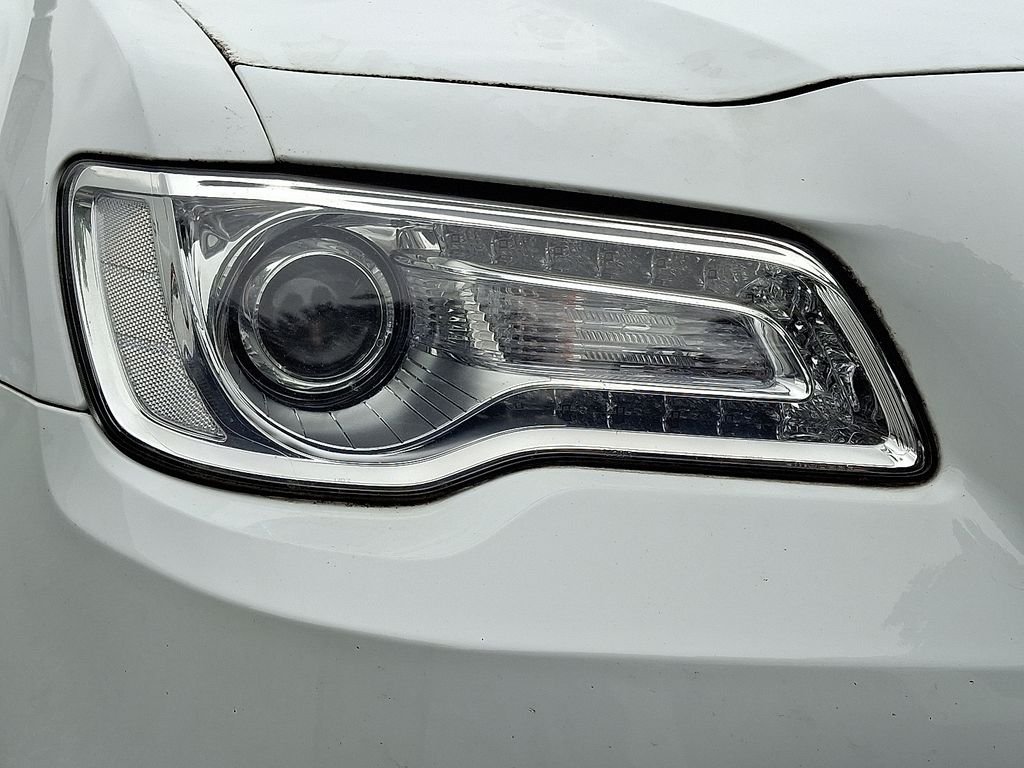 Used 2016 White Chrysler Limited image 9