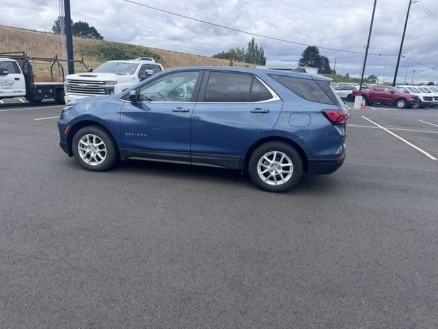Used 2024 Lakeshore Blue Metallic Chevrolet LT image 8