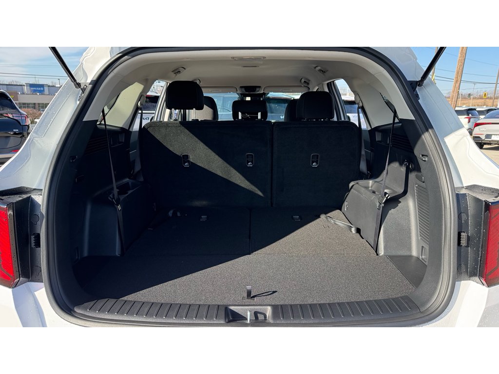 New 2026 Glacial White Pearl Kia LX image 7
