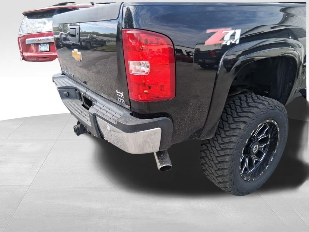 Used 2013 Black Chevrolet LTZ image 20