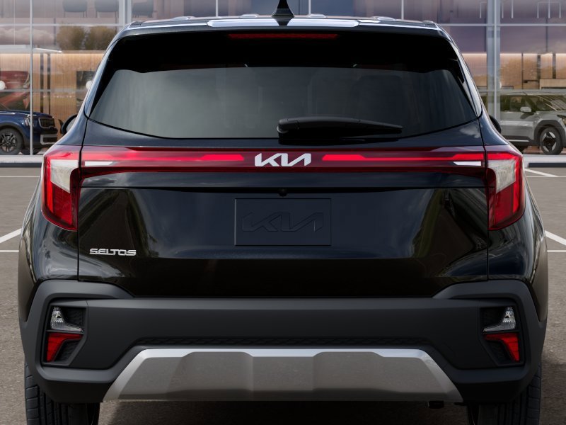 New 2026 Fusion Black Kia LX image 13