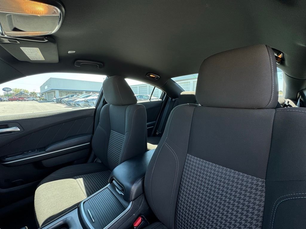 2023 Dodge Charger SXT - Photo 17