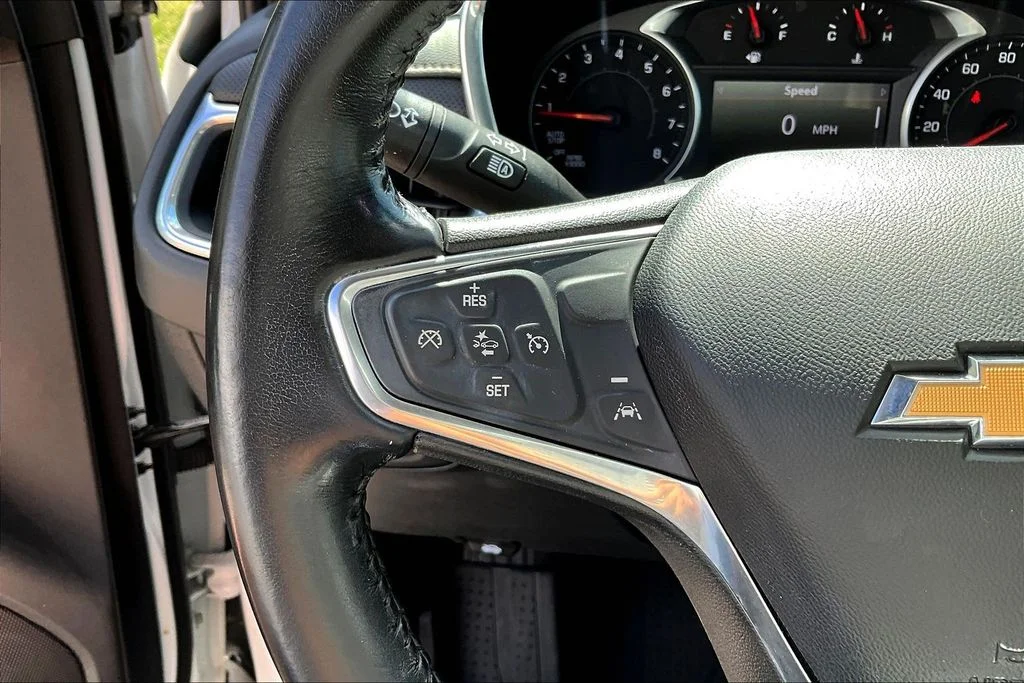 Used 2021 Summit White Chevrolet Premier image 11