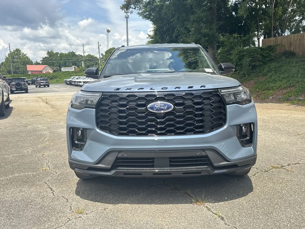 New 2026 Vapor Blue Metallic Ford ST-Line image 2