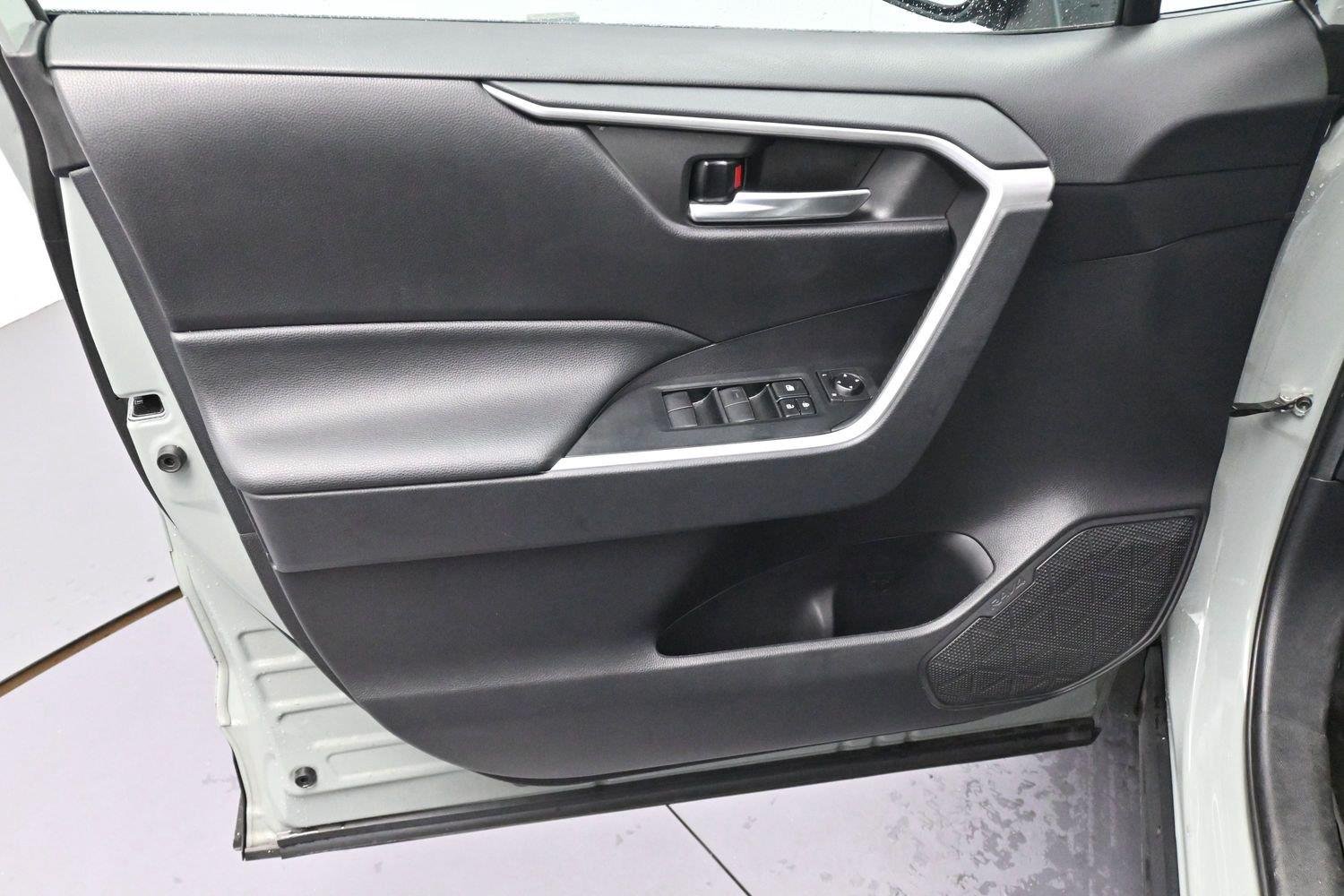 Used 2021 Lunar Rock Toyota XLE image 10