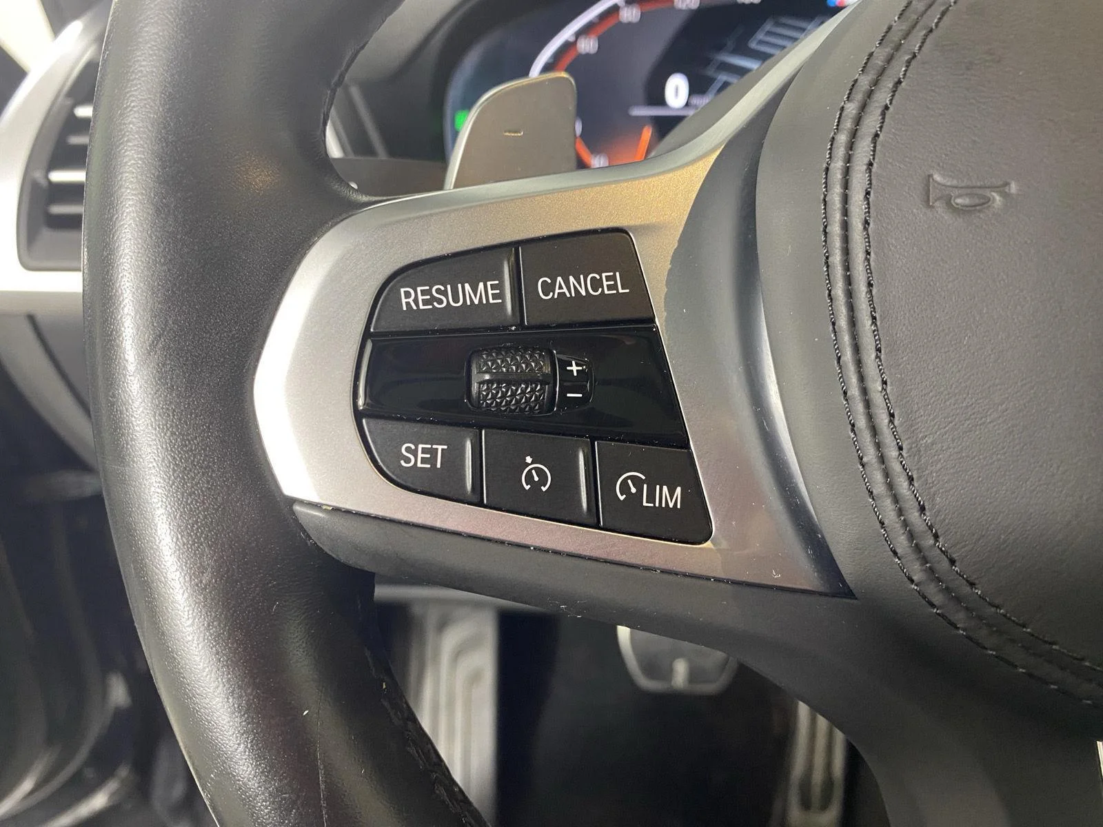 Used 2024 Black Sapphire Metallic BMW xDrive30i image 16