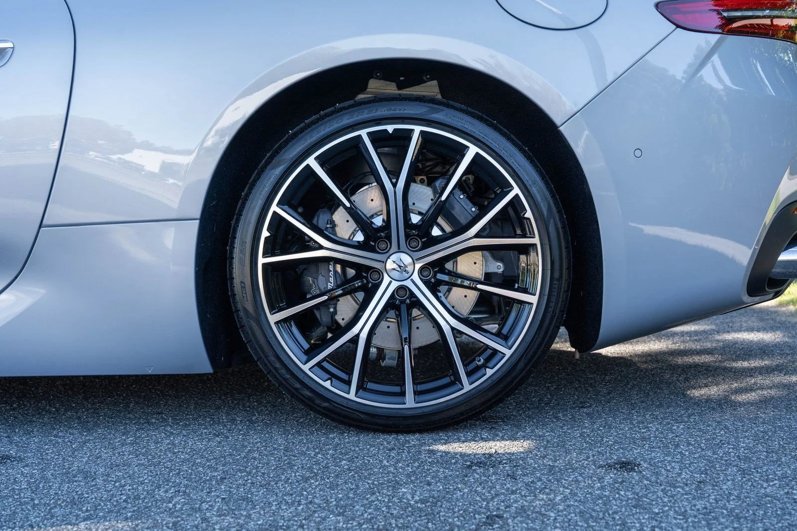 New 2026 Bianco Astro Metallic Maserati  image 11