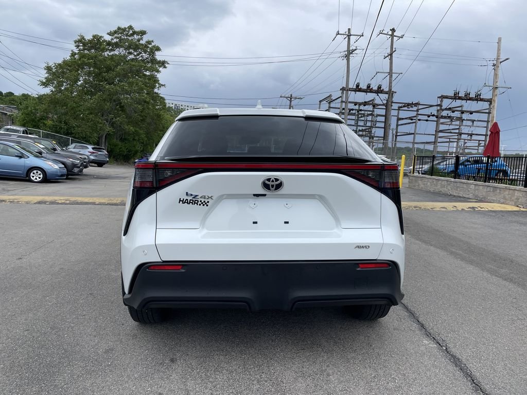 Used 2024 Beige Toyota XLE image 4