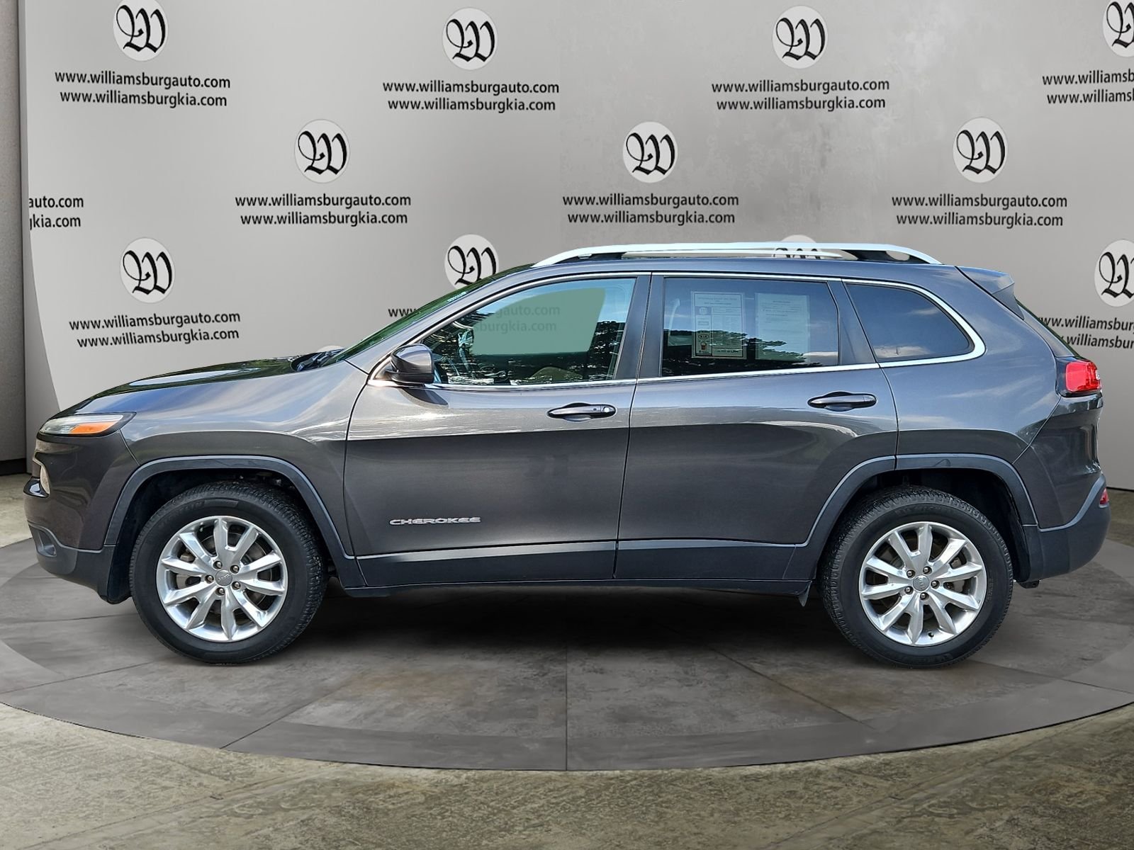 Used 2017 Jeep Cherokee Limited with VIN 1C4PJMDS8HW529705 for sale in Williamsburg, VA