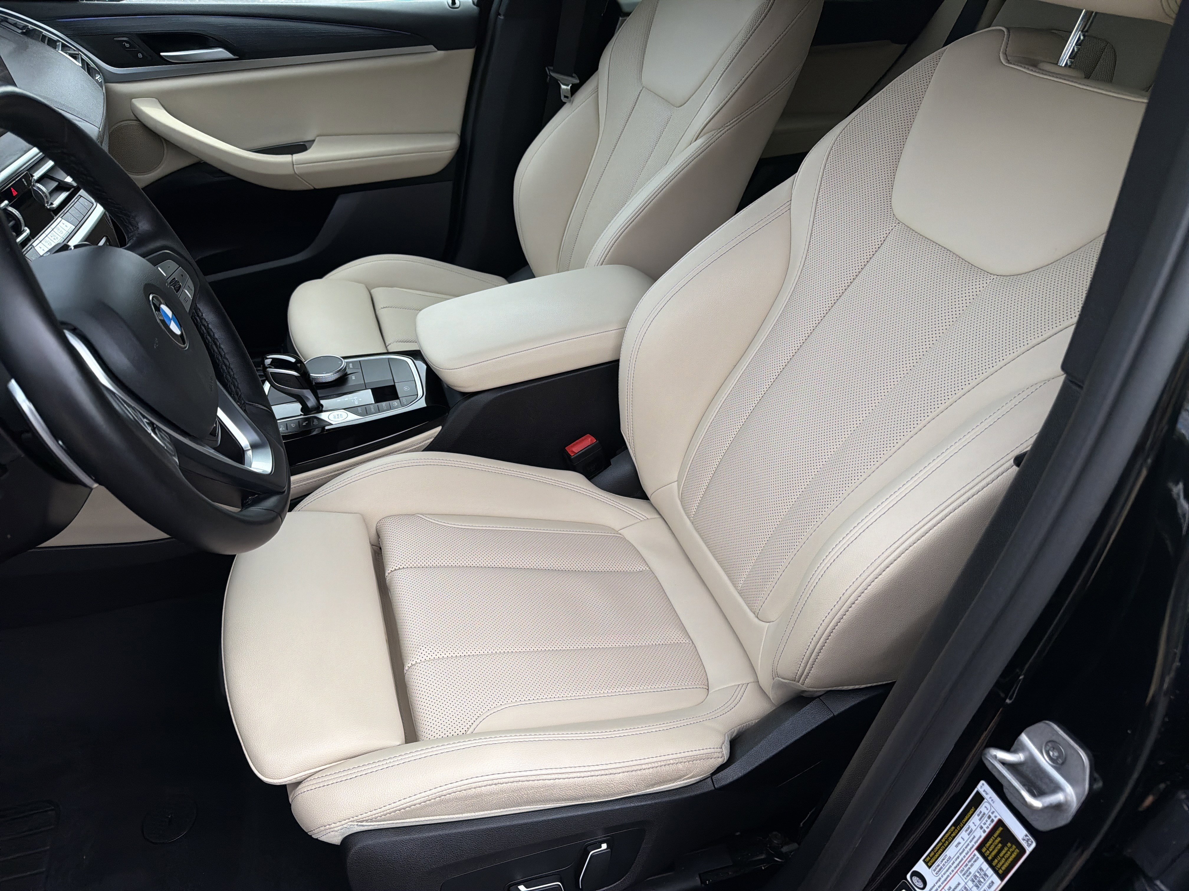 Certified Used 2025 Black Sapphire Metallic BMW xDrive30i image 19