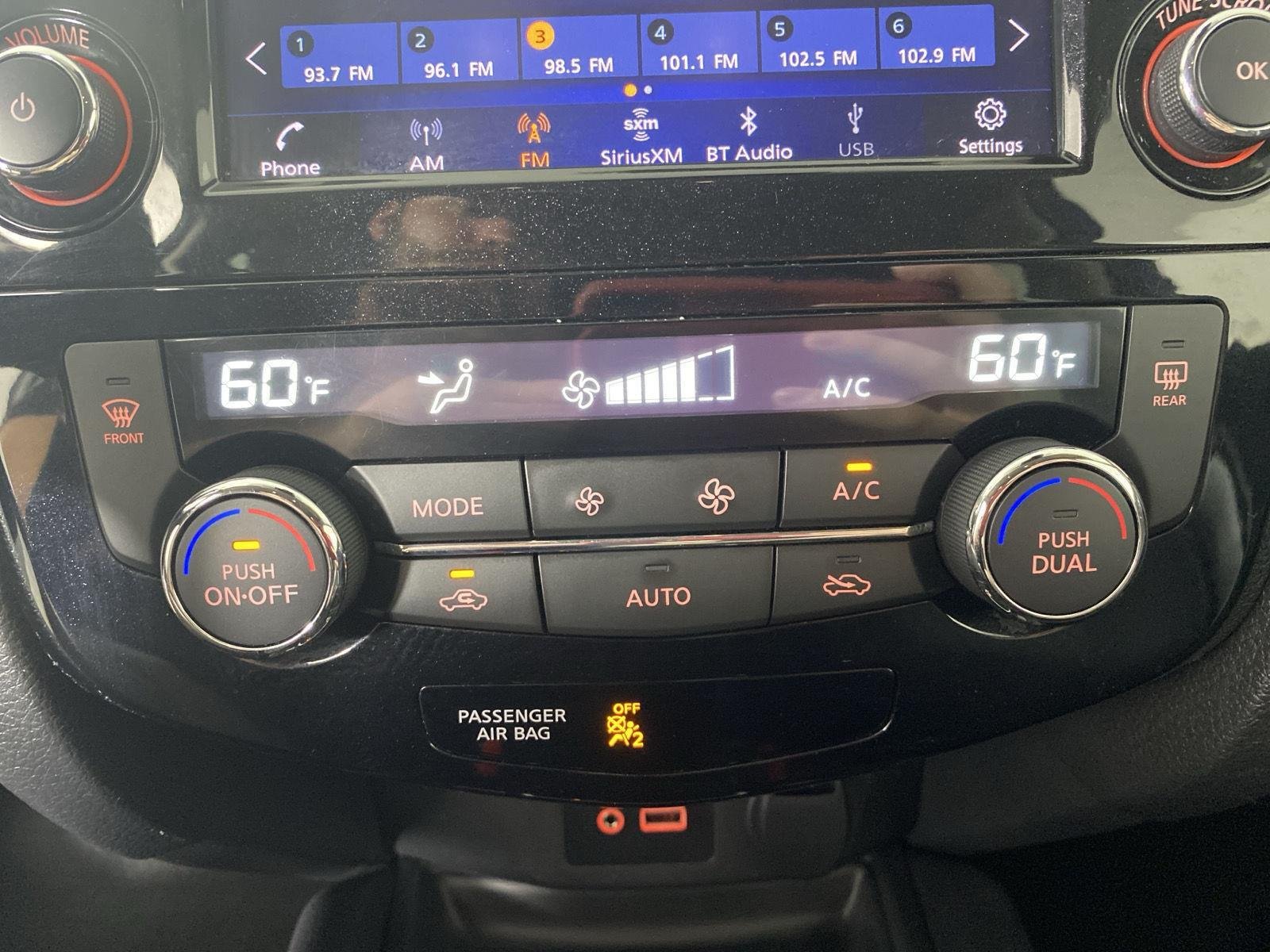 Used 2020 Caspian Blue Metallic Nissan SV image 21