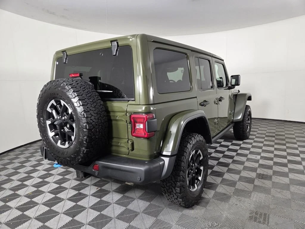 Used 2024 Sarge Green Clearcoat Jeep Rubicon X image 5