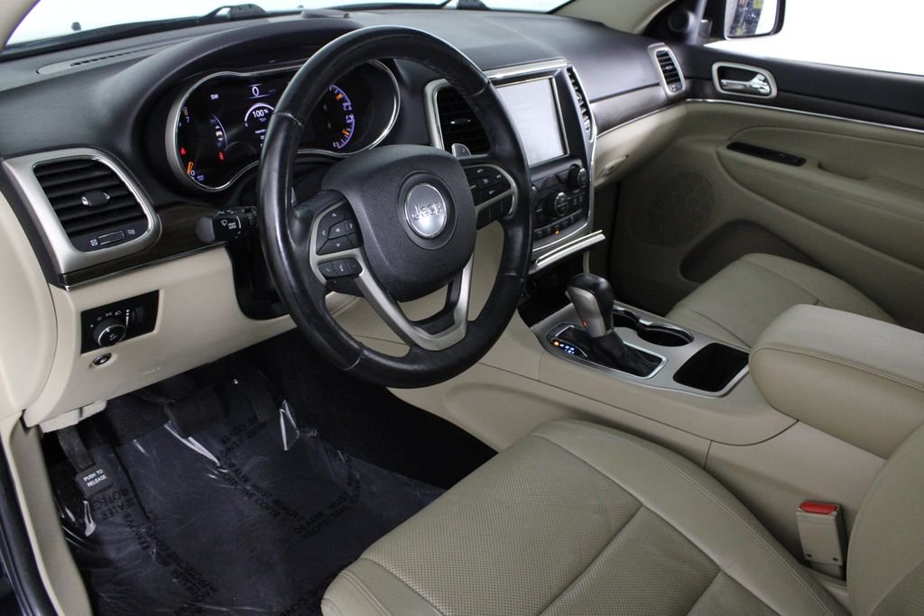 Used 2017 Black Jeep Limited image 17