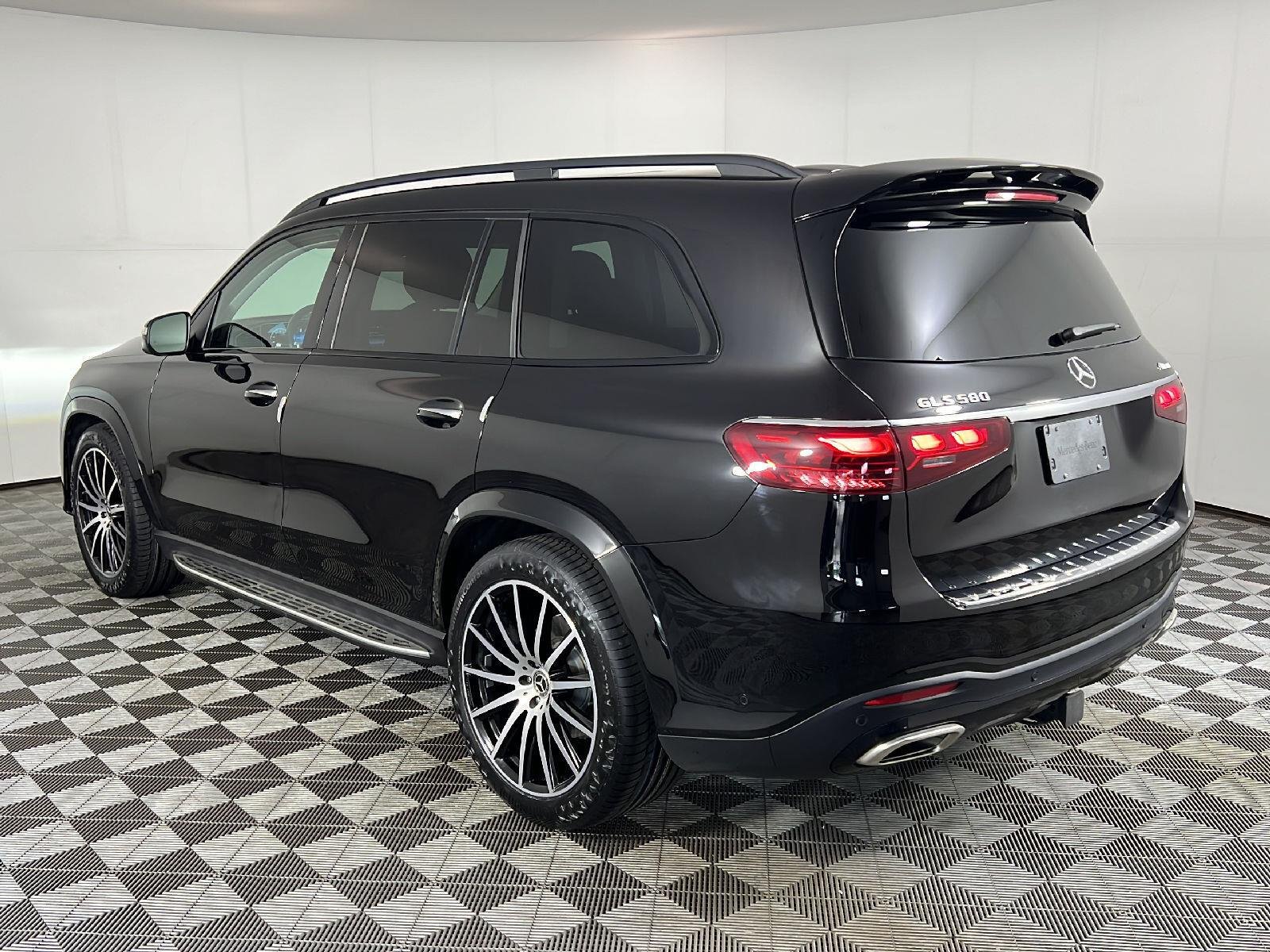 Used 2024 Obsidian Black Metallic Mercedes-Benz GLS 580 image 9