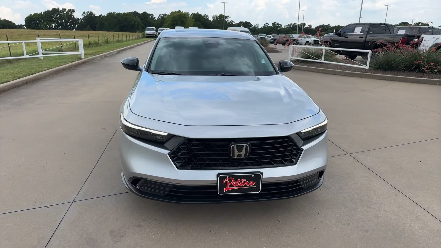 Used 2026 Silver Honda SE image 4