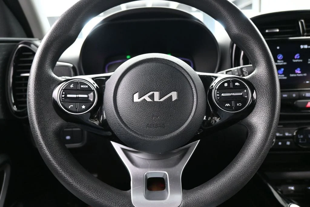 Used 2023 Fusion Black Kia S image 25