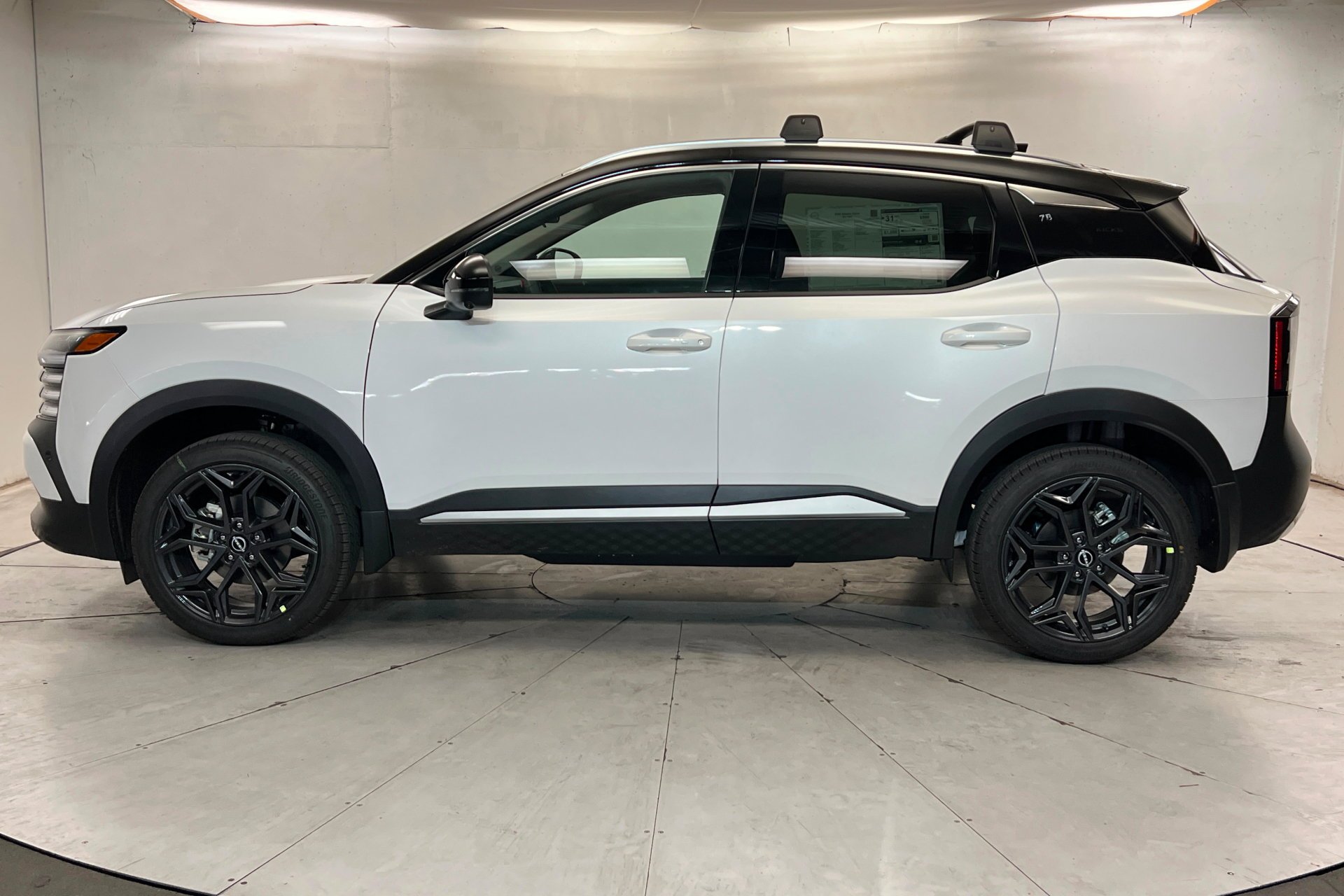 New 2026 Aspen White TriCoat / Super Black Two-tone Nissan SR image 2