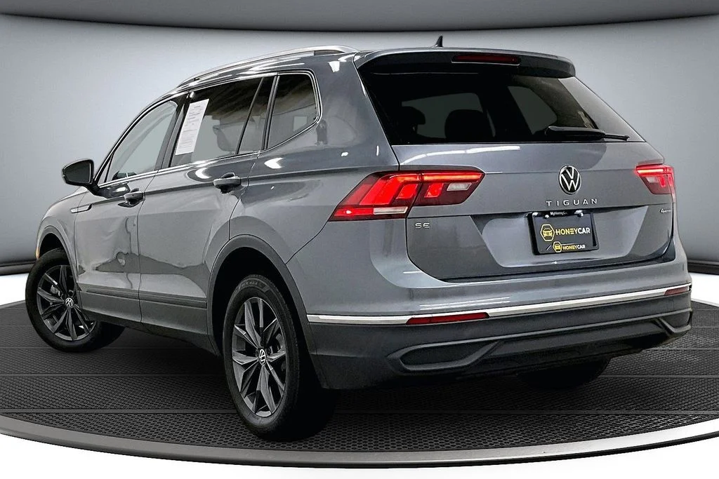 Used 2022 Gray Volkswagen 2.0T SE image 4
