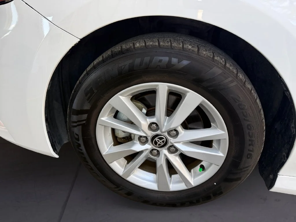Used 2025 White Toyota LE image 9