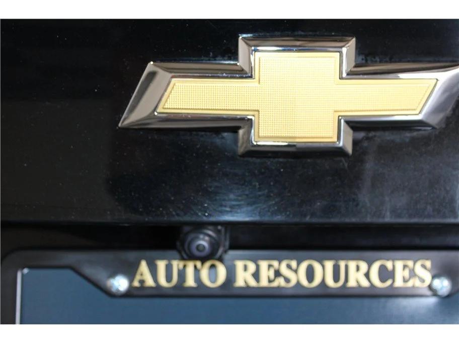 Used 2023 Mosaic Black Metallic Chevrolet LT image 18