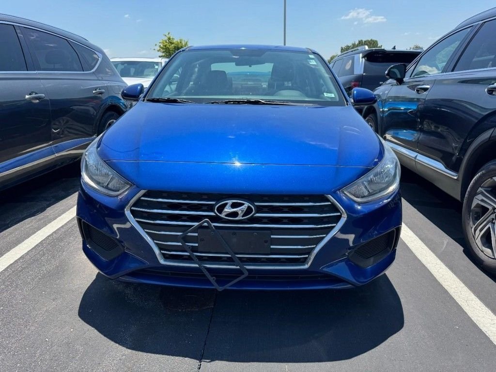 Certified Used 2022 Blue Hyundai SE image 2