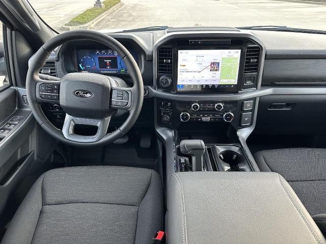 2025 Ford F-150 XLT - Photo 25