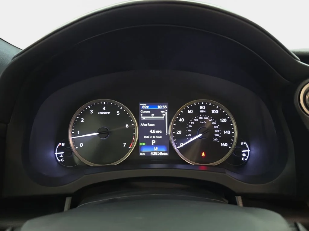 Used 2019 White Lexus 350 image 19