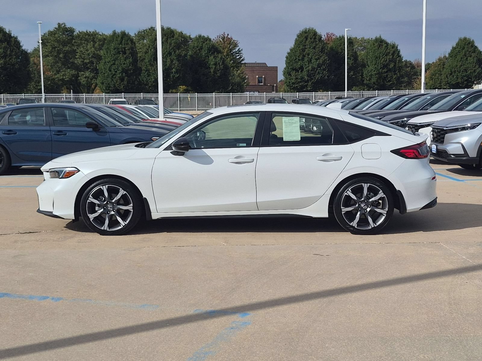 2025 Honda Civic Hatchback Sport Touring - Photo 10