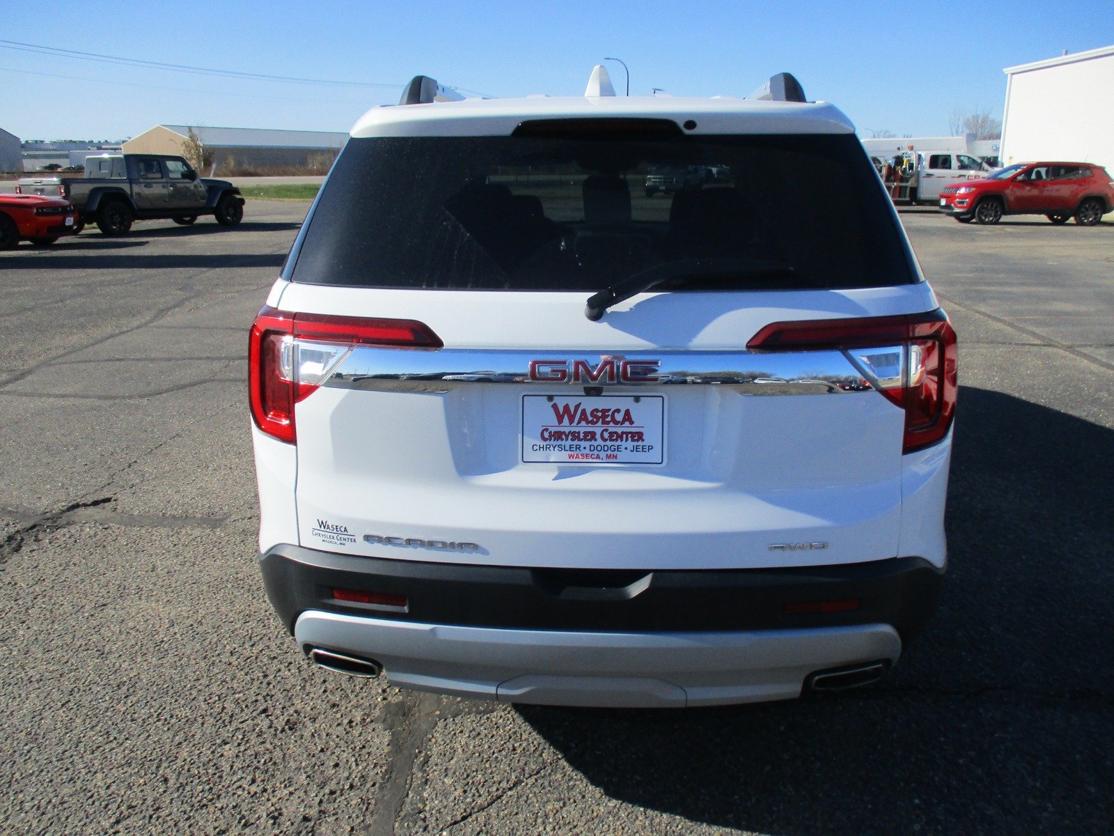 Used 2023 WHITE Gmc Sle image 5