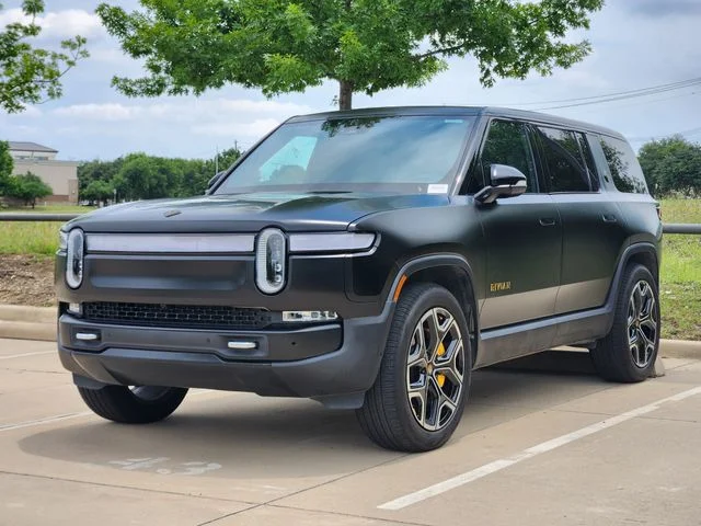 2023 Rivian R1S Adventure Quad-Motor Large Pack's photo