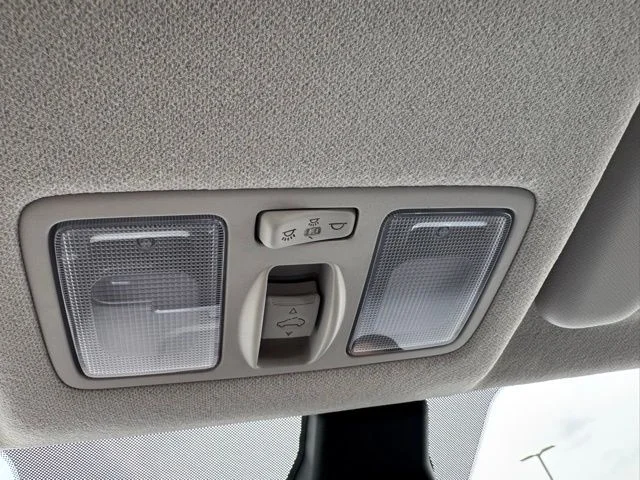 2025 Hyundai Venue SEL - Photo 24