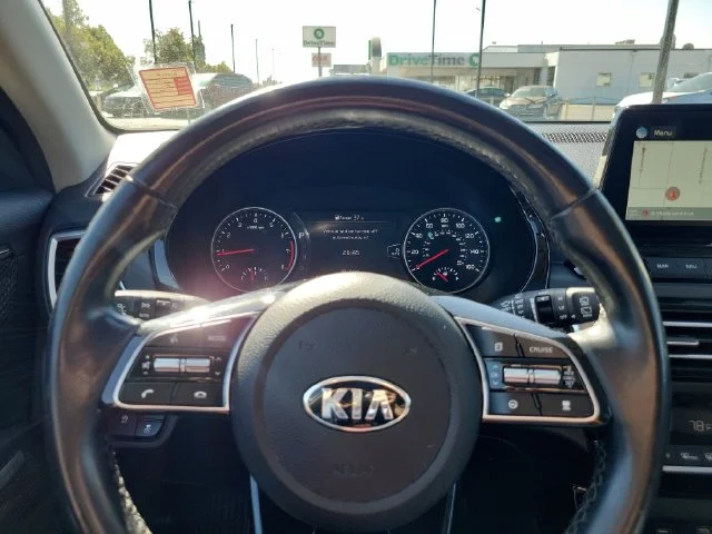Used 2021 Gray Kia SX image 24