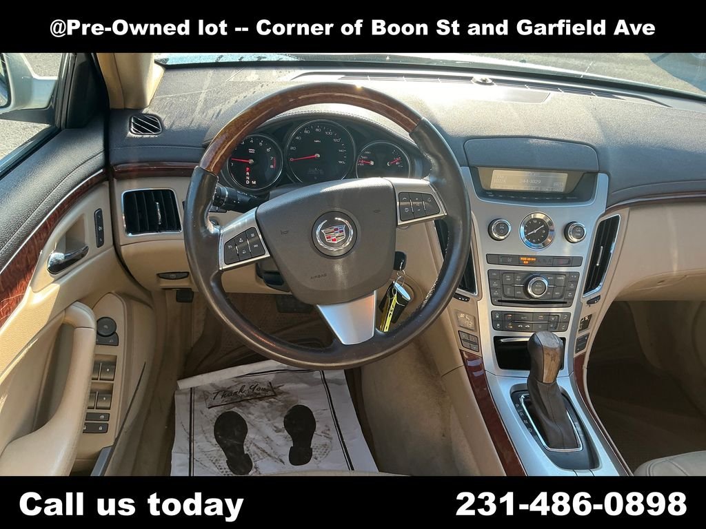 Used 2008 White Cadillac Base image 17
