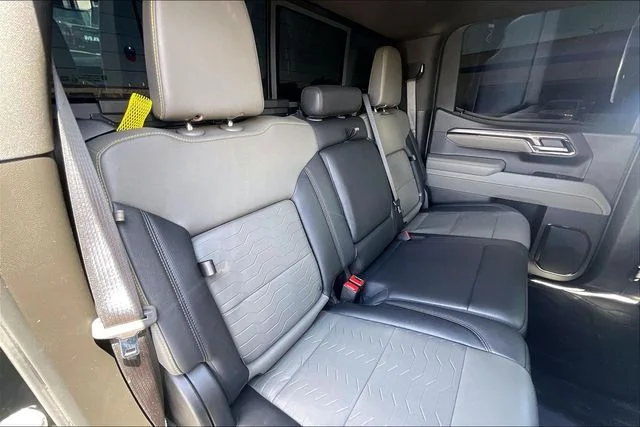 Used 2025 Black Chevrolet ZR2 image 29