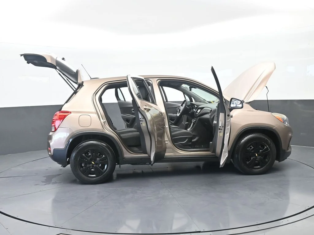 Used 2018 Sandy Ridge Metallic Chevrolet LS image 68