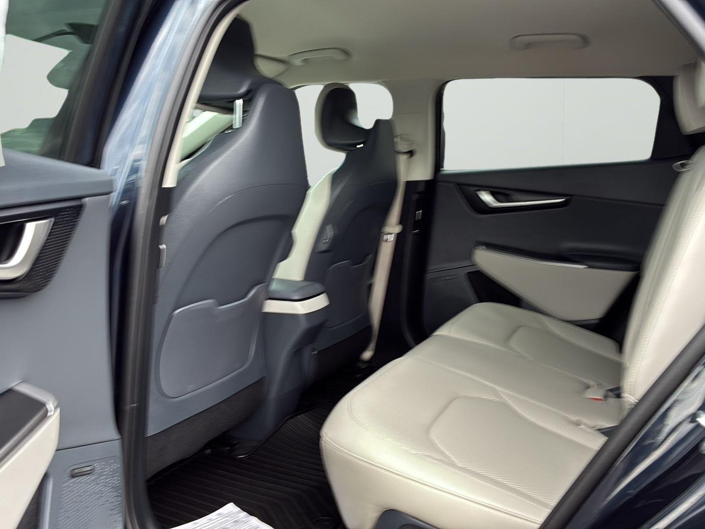 Certified Used 2023 Gravity Blue Kia Wind image 20