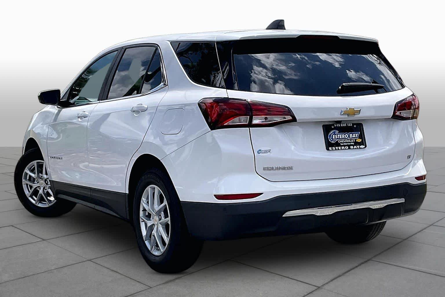 Used 2024 Summit White Chevrolet LT image 12