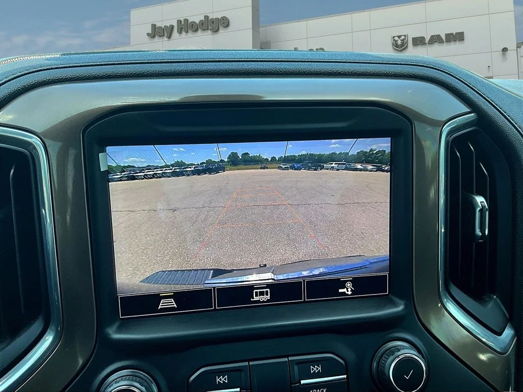 Used 2021 Black Chevrolet High Country image 17
