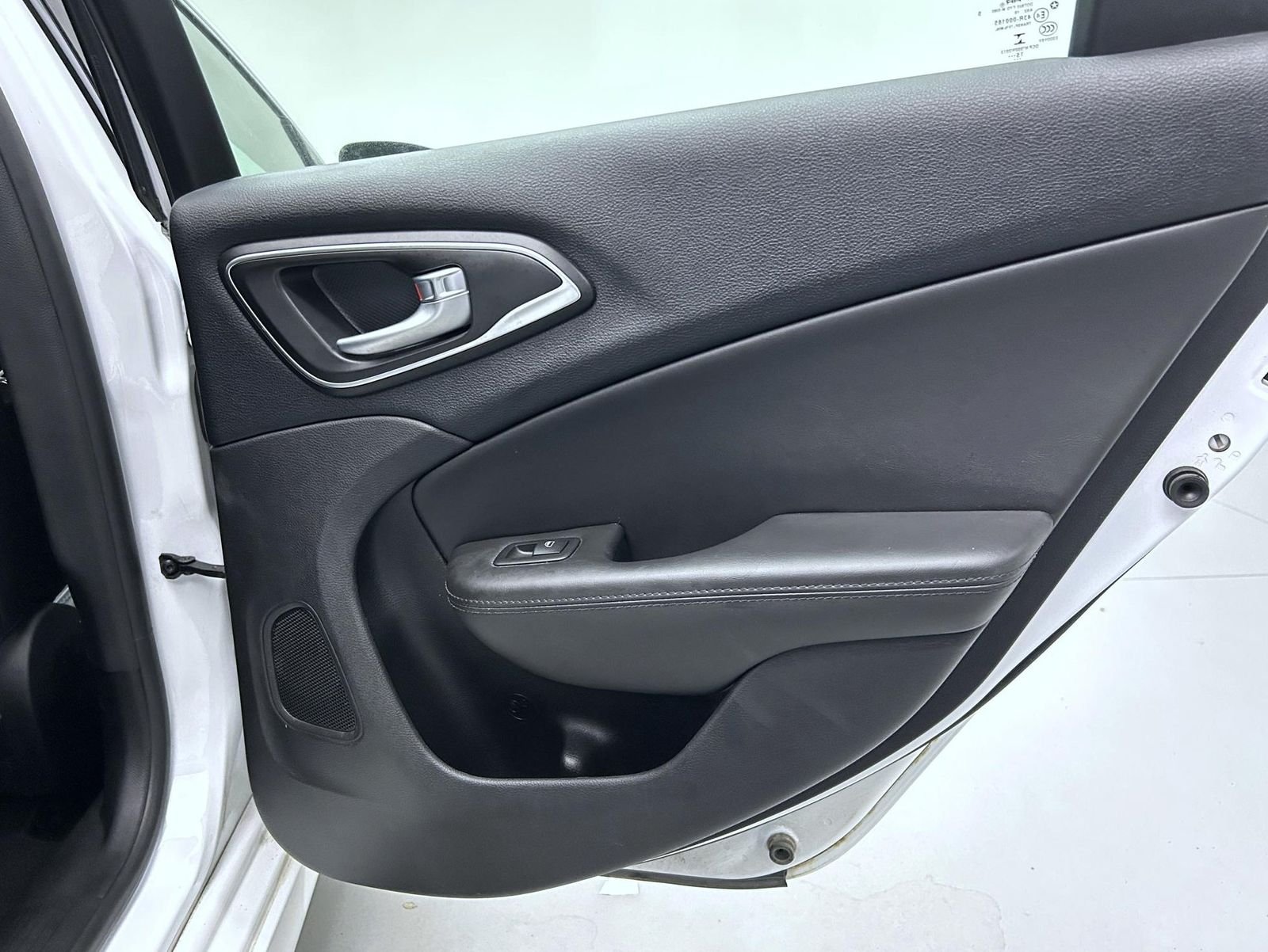 Used 2016 White Chrysler Limited image 17