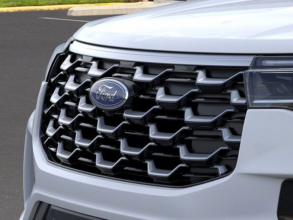 New 2026 Space White Metallic Ford Platinum™ image 17