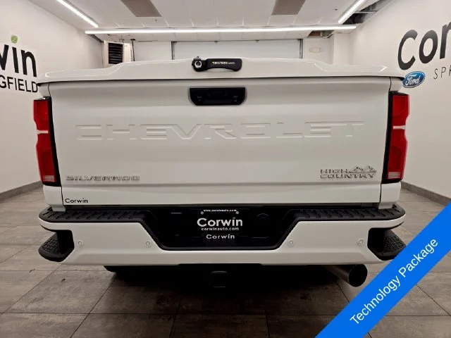 Used 2024 Summit White Chevrolet High Country image 4