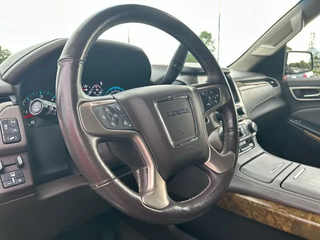 Used 2017 White Frost GMC Denali image 39