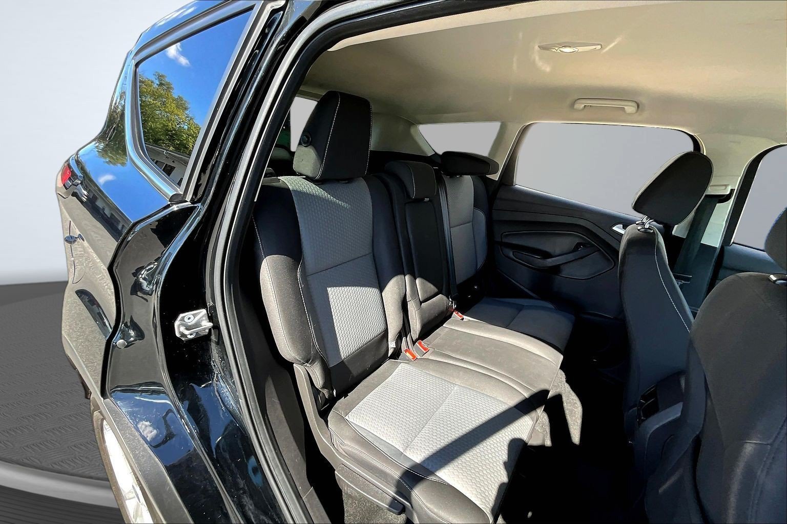 Used 2017 Black Ford SE image 23