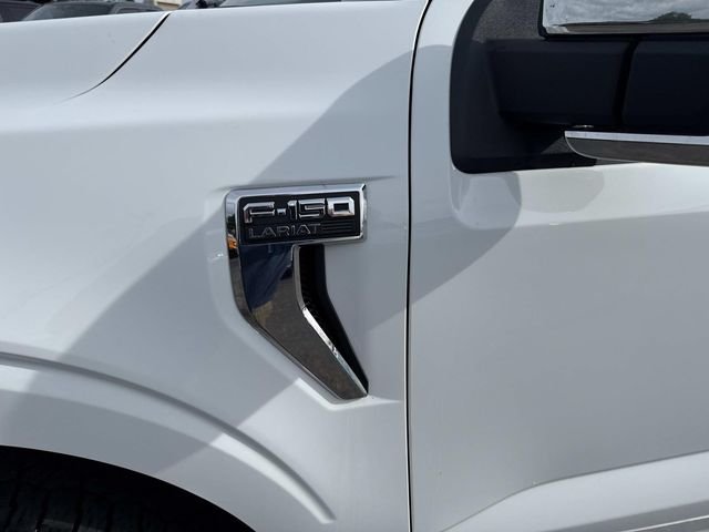 Used 2023 Oxford White Ford Lariat image 12